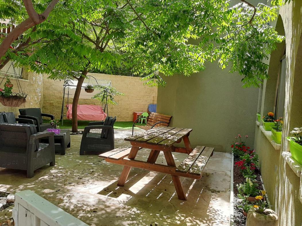 Garden Apartments. Mas'ada Экстерьер фото
