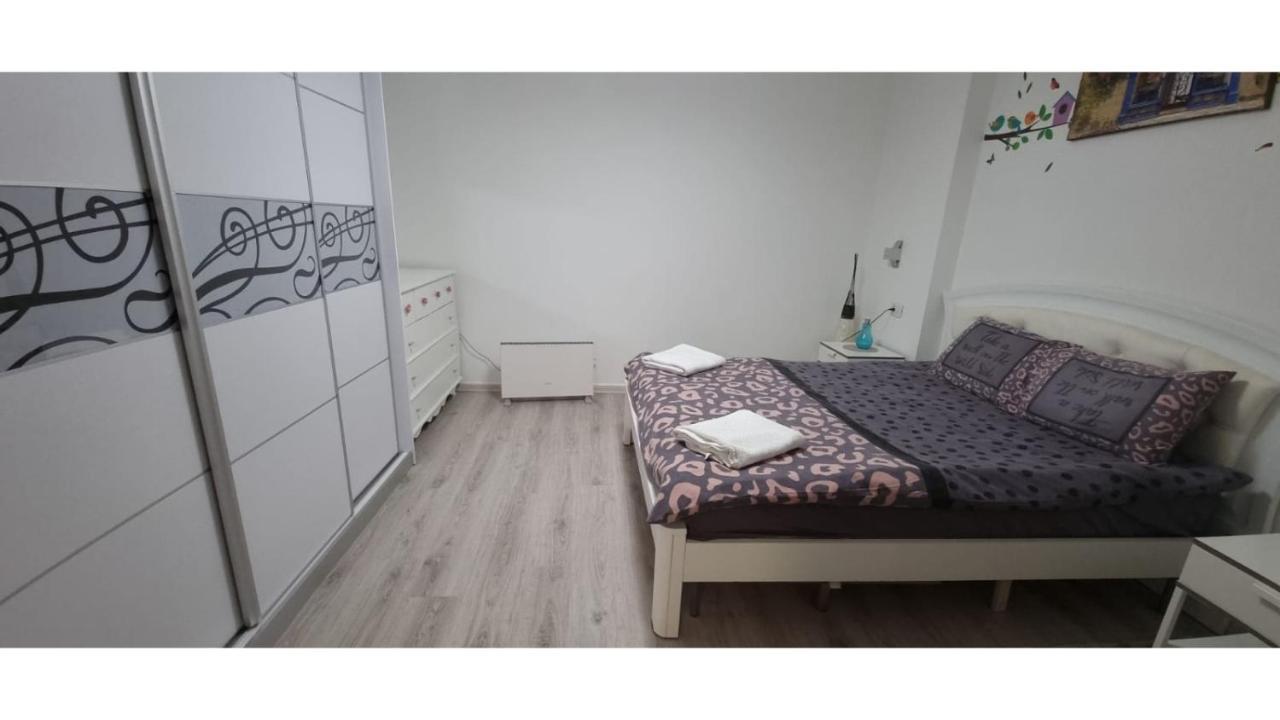 Garden Apartments. Mas'ada Экстерьер фото