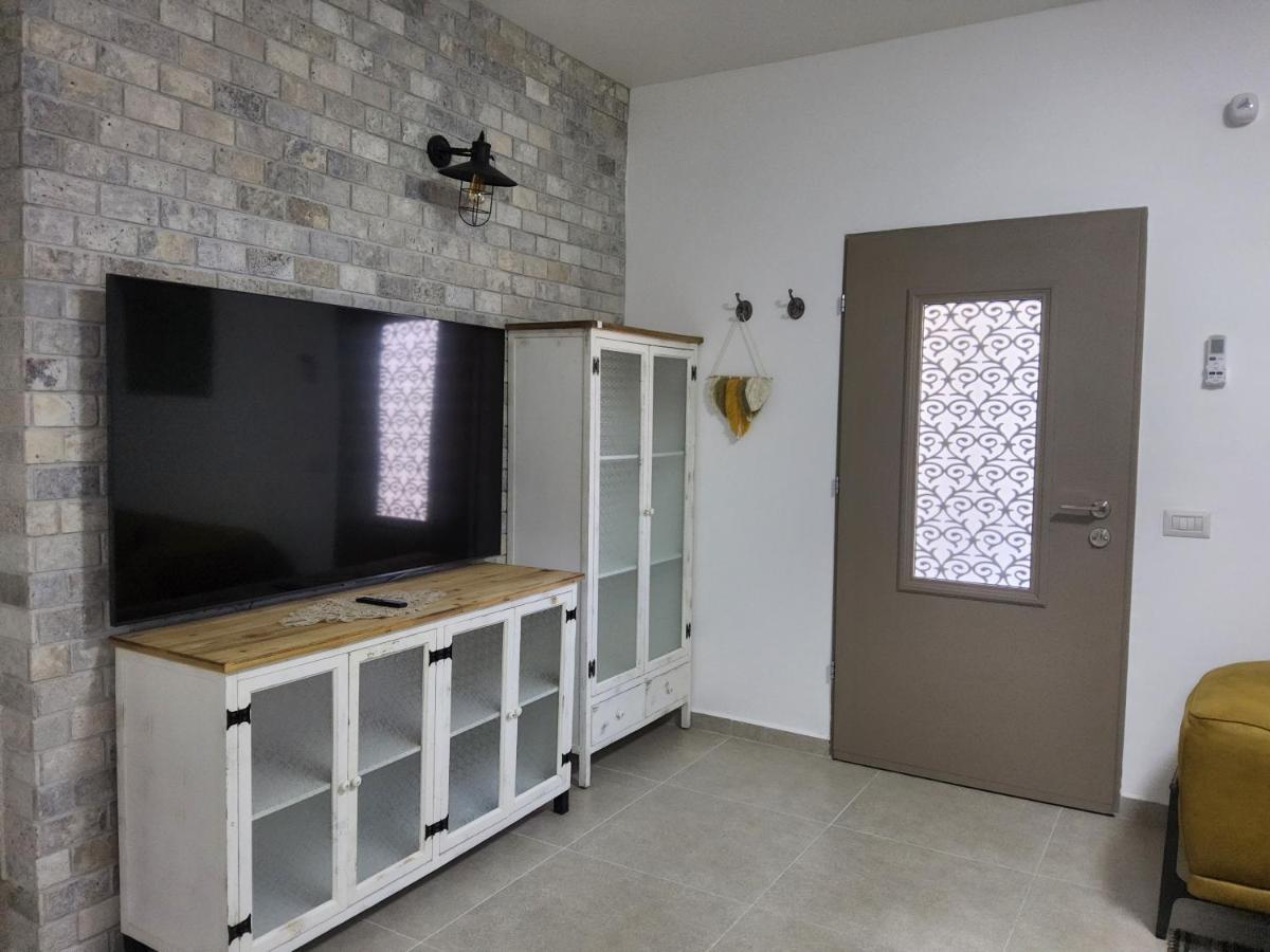 Garden Apartments. Mas'ada Экстерьер фото