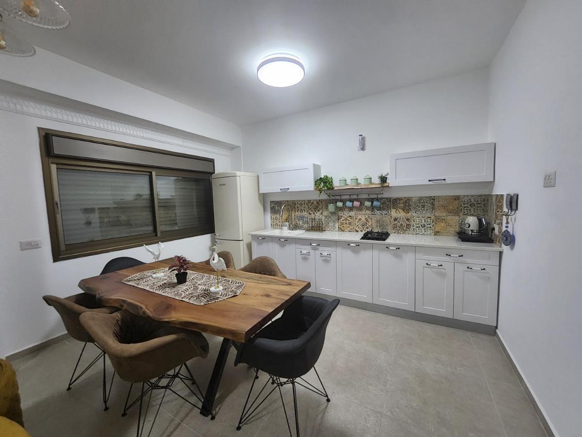 Garden Apartments. Mas'ada Экстерьер фото