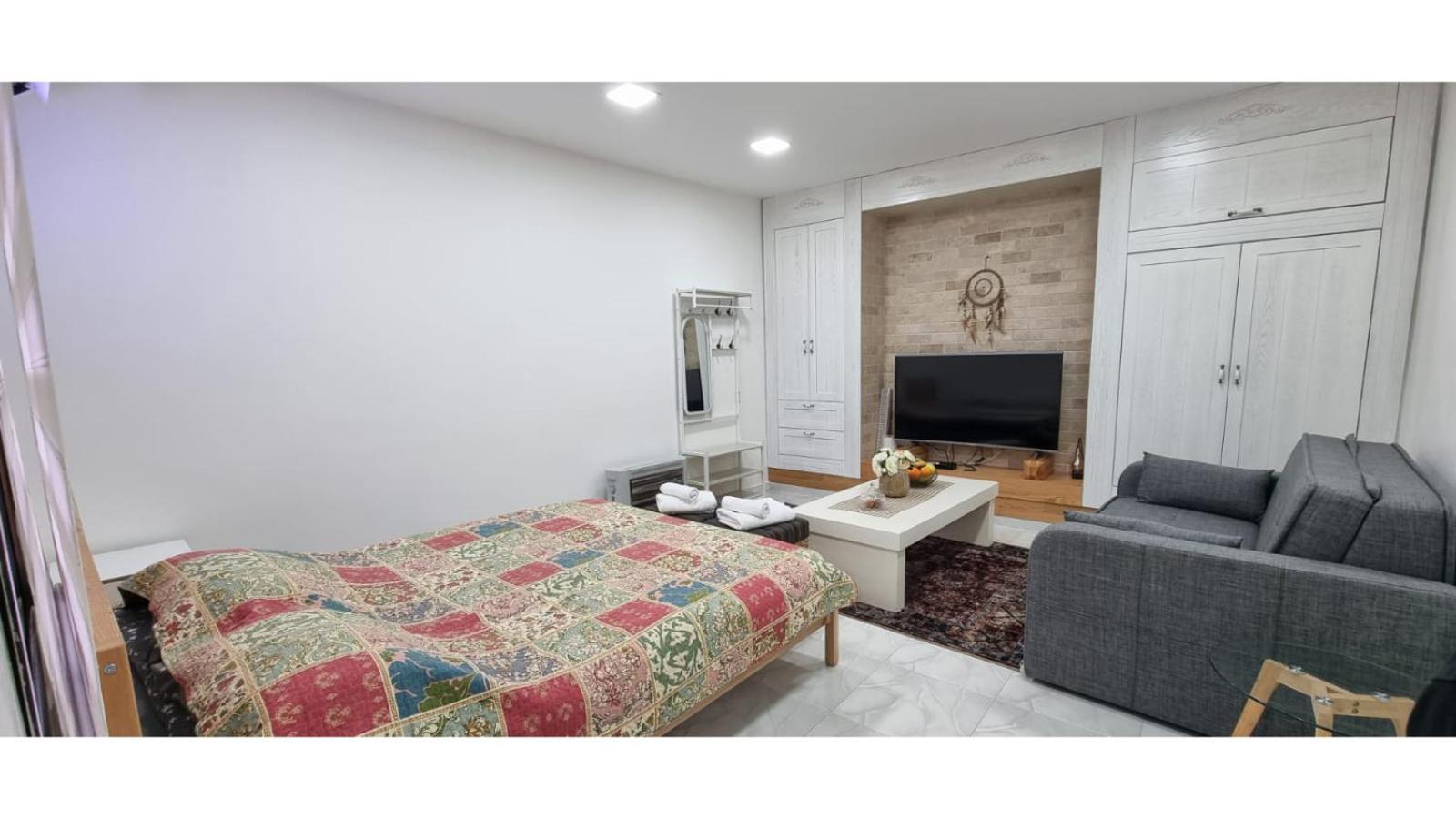 Garden Apartments. Mas'ada Номер фото
